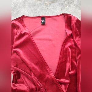 Chasing waterfalls velvet dreas